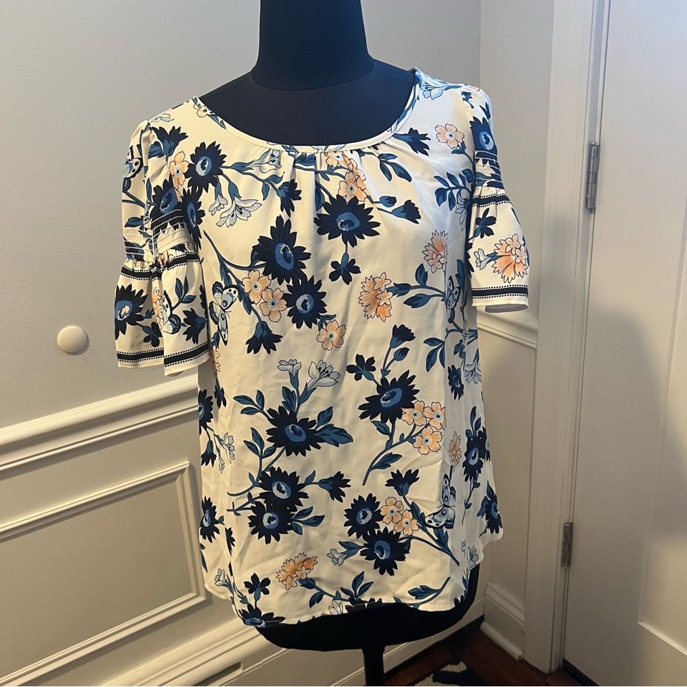 Ann Taylor White and Blue Ruffled Short Sleeve Blouse